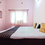 Spot On 62795 Hotel Sojourn
